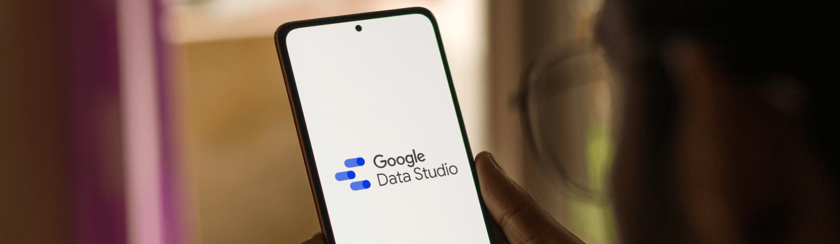 Cover di "Da Looker Studio si torna a Data Studio: cosa cambia davvero?"