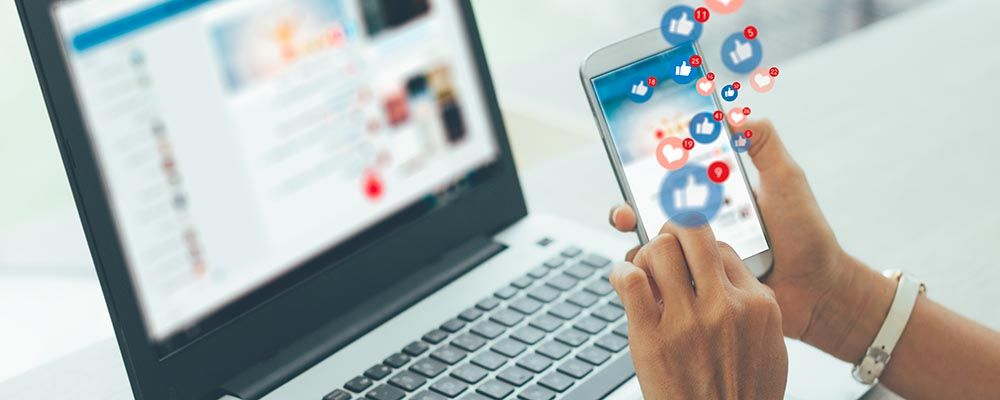 Cover di "Social: come influenzano le scelte dei consumatori?"